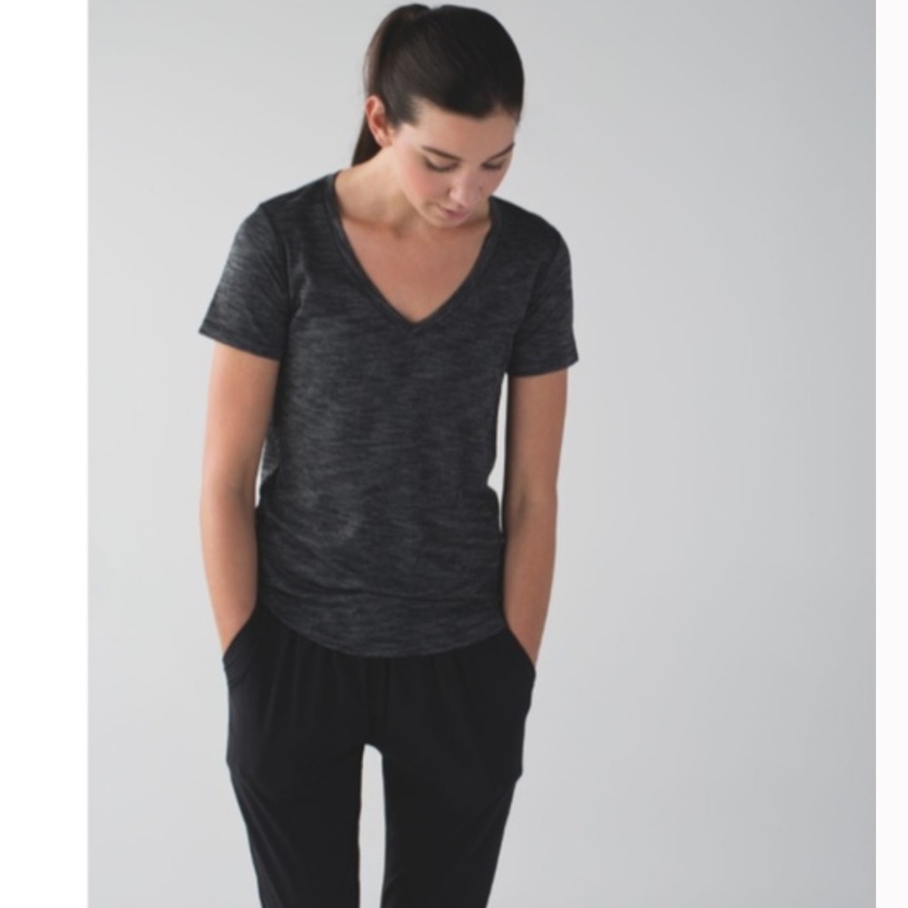 lululemon athletica Charcoal Grey V-Neck Short Sleeve Tee